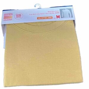 Uniqlo ￼Men Heattech Extra Warm Yellow Crew Neck Long Sleeve Size Medium NEW